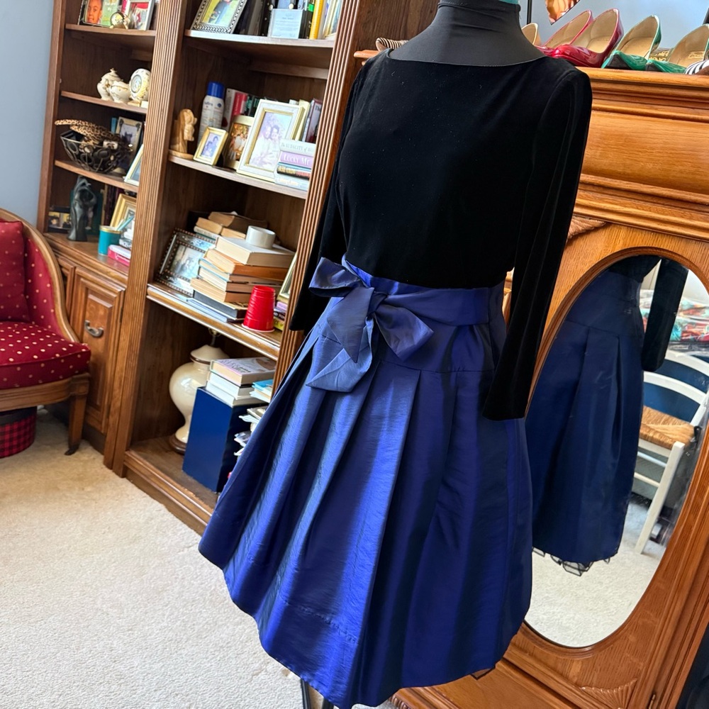 Evan Picone Satin Velour Circle Pleated Dress with Bow Waist
